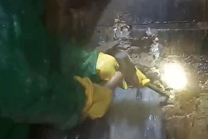 毕节消防水池堵漏施工视频