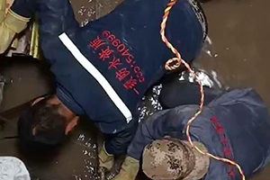 毕节电梯井堵漏施工视频